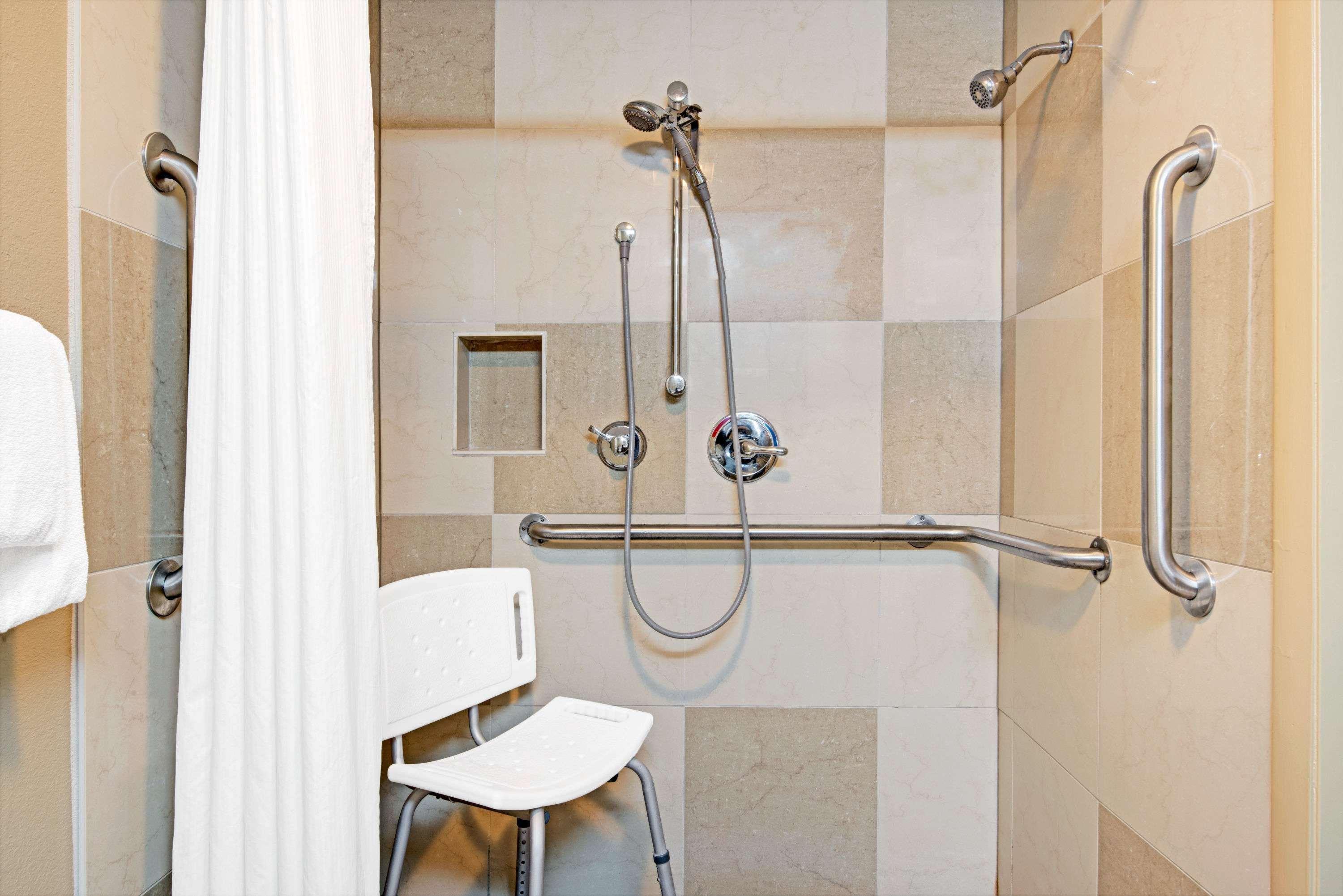 מלון Super 8 By Wyndham Raleigh North East מראה חיצוני תמונה